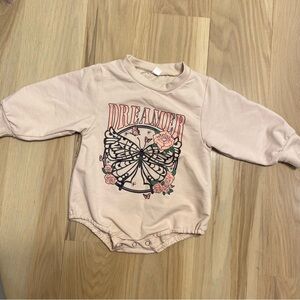 Dreamer Graphic Baby Tee Romper 24 Months Like New.